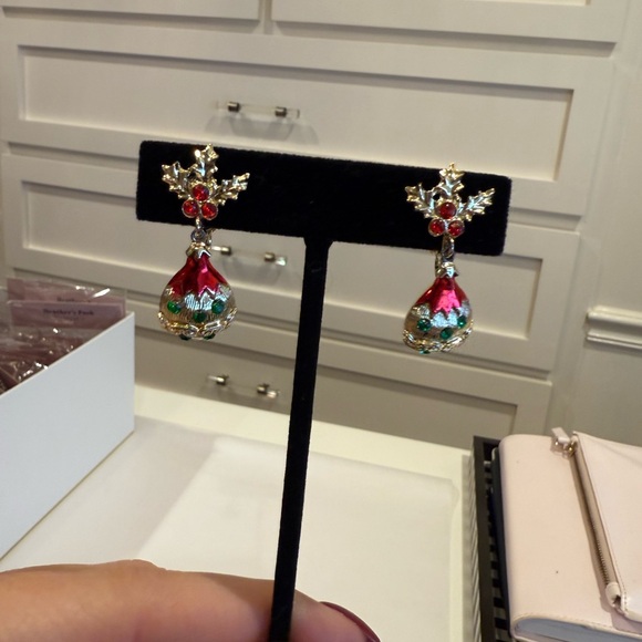 Festive Gold and Red Drop Earrings (vintage) - Picture 10 of 10